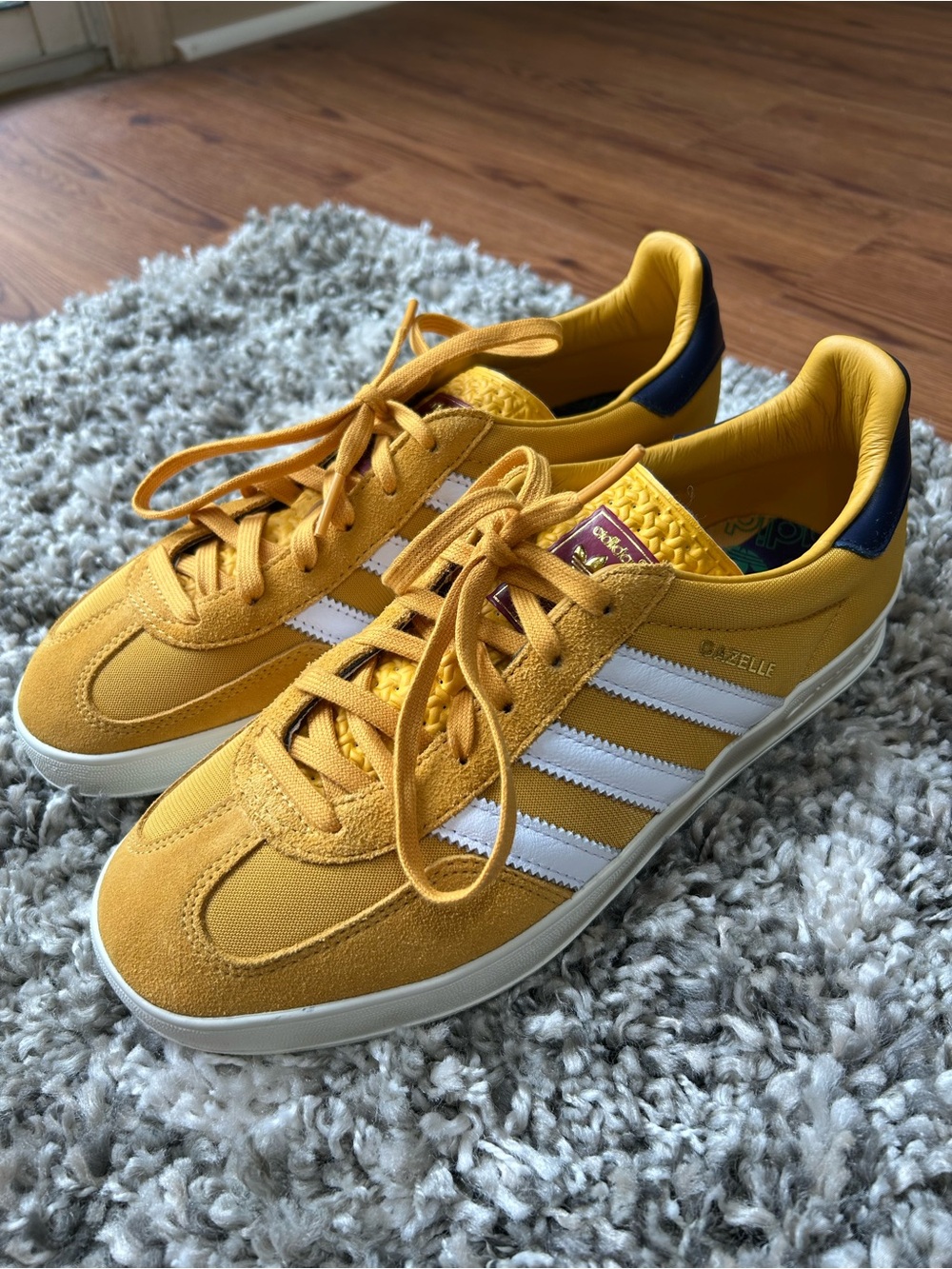 Adidas Gazelle Sneakers in Mustard Yellow, Navy and White unisex